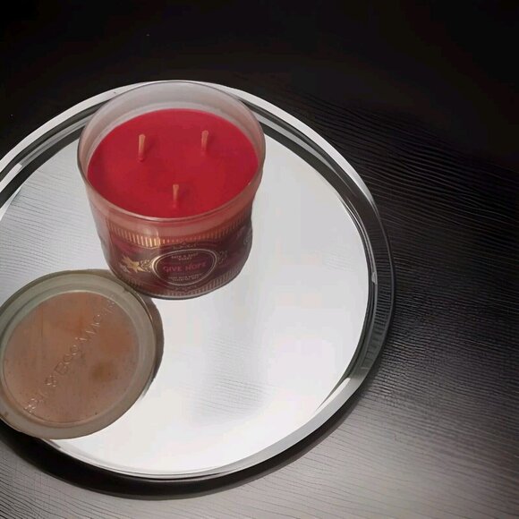 Bath & Body Works Peppermint Marshmallow Candle Give Hope – 3 Wick NEW - Picture 2 of 3